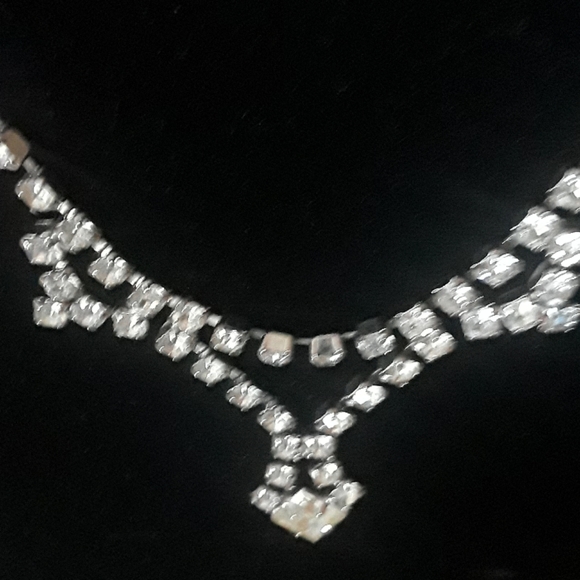Vintage Unmarked Rhinestone Necklace 15" - Picture 2 of 4